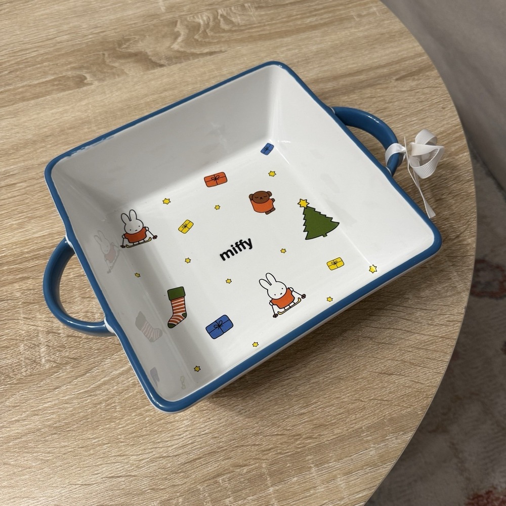 NEW Miffy Baking Dish Casserole 8" Magenta‎ Dick Bruna Bunny Rabbit Christmas